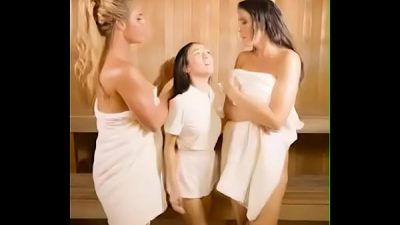 Free shemale threesome porn video